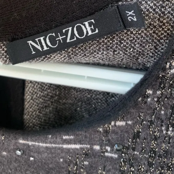 Nic &amp; Zoe stunning sleeveless sweater. Dark gray with subtle bling. EUC, size 2X