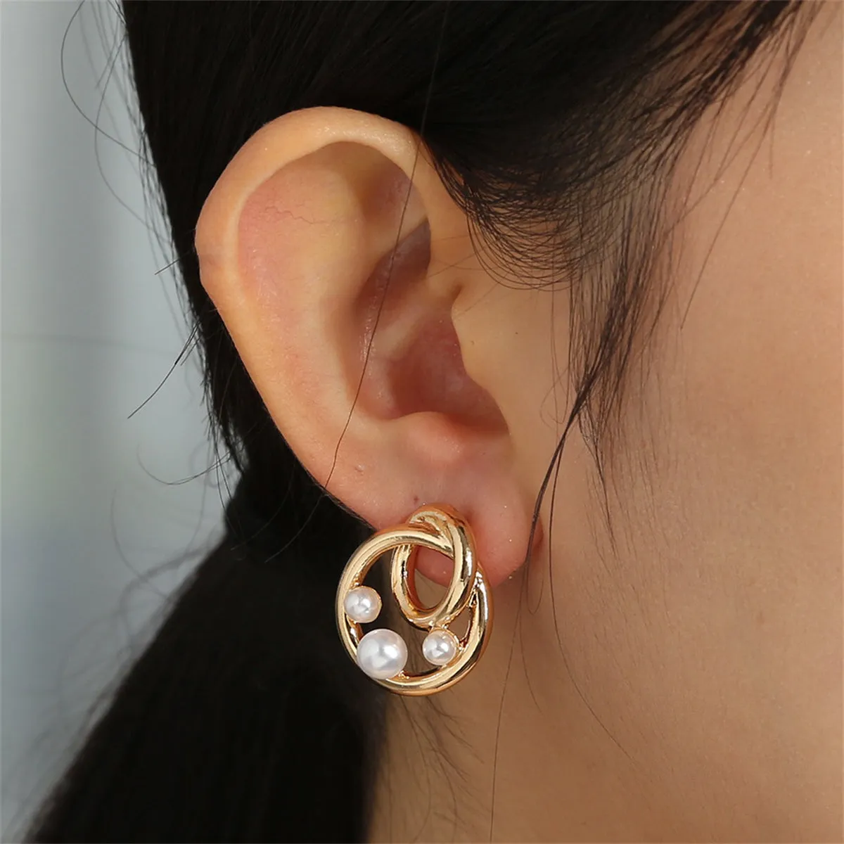 Pearl & 18K Gold-Plated Interlock Circle Stud Earrings