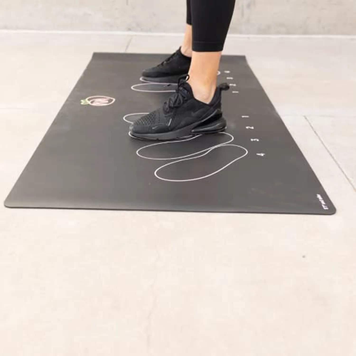 Ryan Read Original Form Mat with digital Form Guide