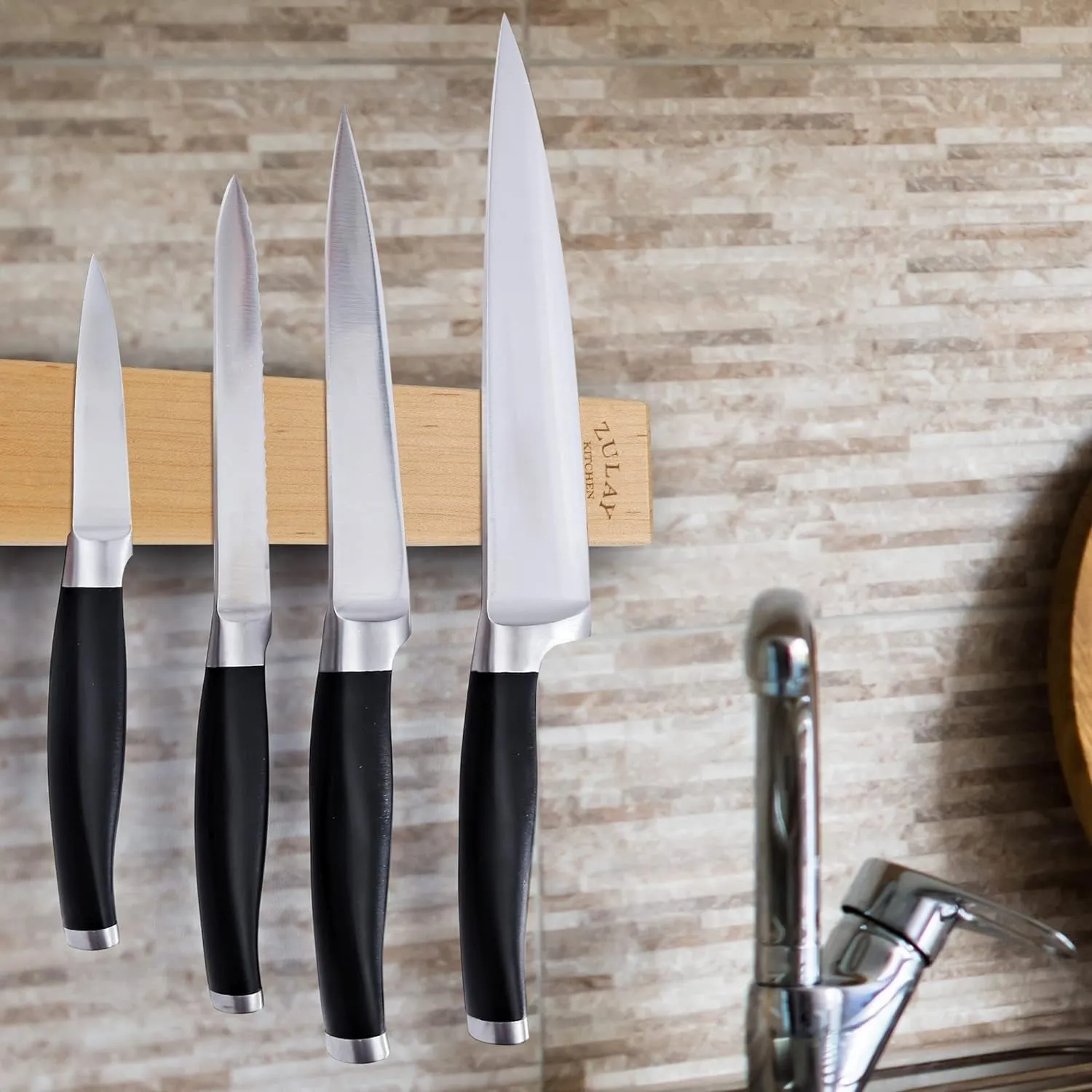 Seamless Maple Wood Magnetic Knife Holder