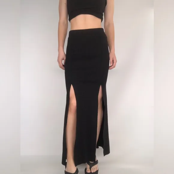 The RANGE MASS RIB SLASHED MIDI SKIRT