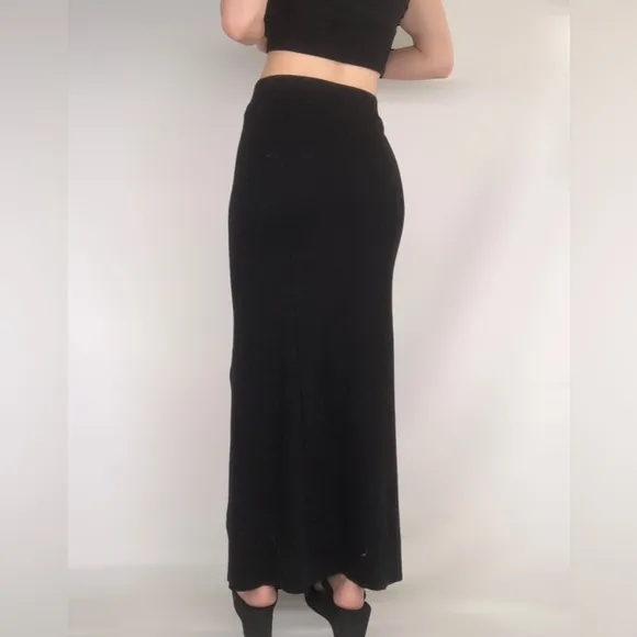 The RANGE MASS RIB SLASHED MIDI SKIRT