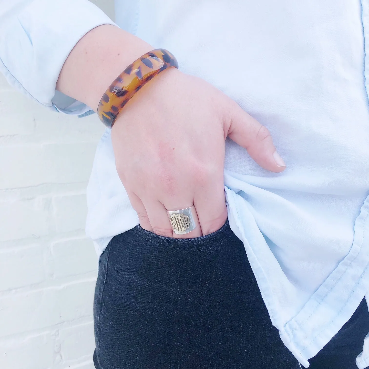 Tortoise Acrylic Bangle - Narrow